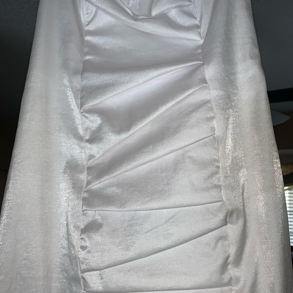 White mini dress - Picture 3 of 4